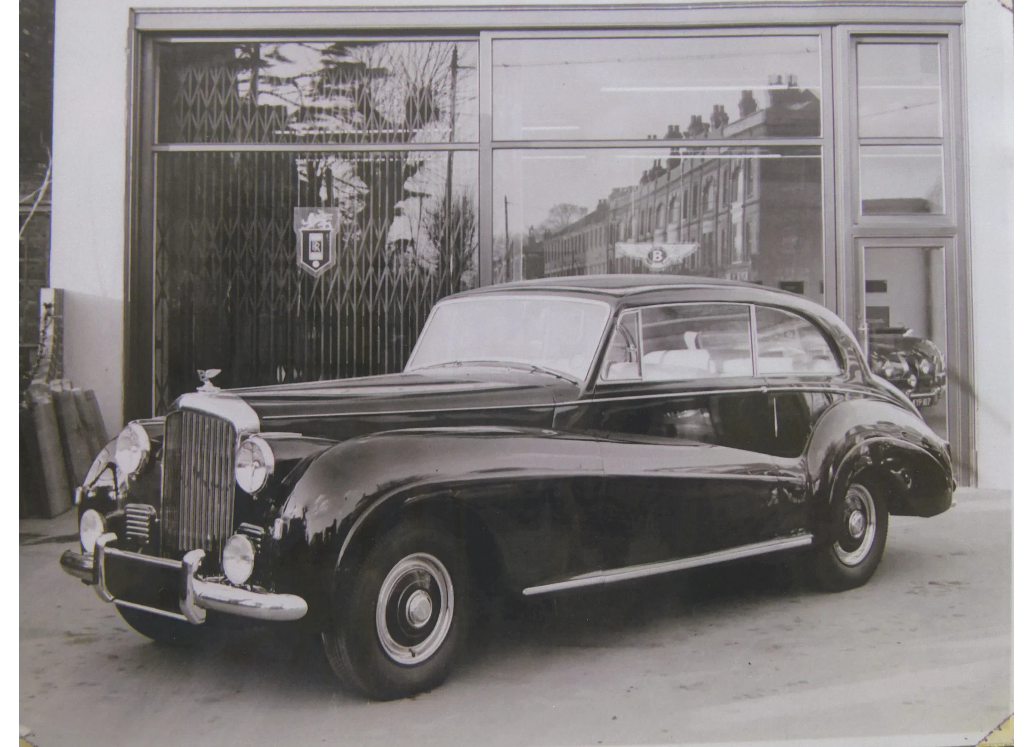 Bently classic car 1951 image 2